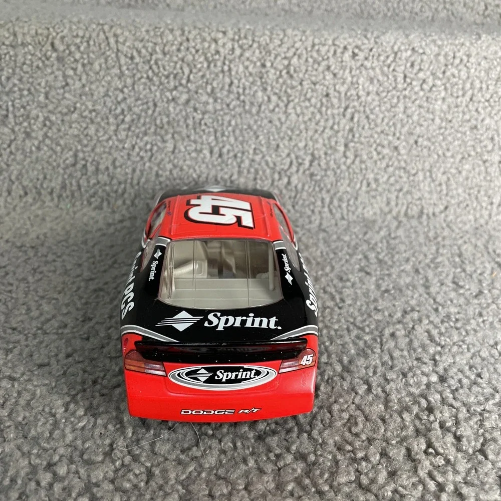 2000  Hot Wheels‎ Pro Racing 1:24 NASCAR # 45 Diecast